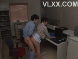 "anh có muốn quan hệ em không?"