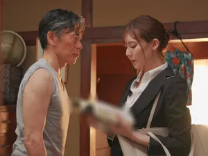 Tôi đã quan hệ với một người phụ nữ đã kết hôn xinh đẹp ở cùng khu phố và cô ấy thực sự đã yêu cầu quay video