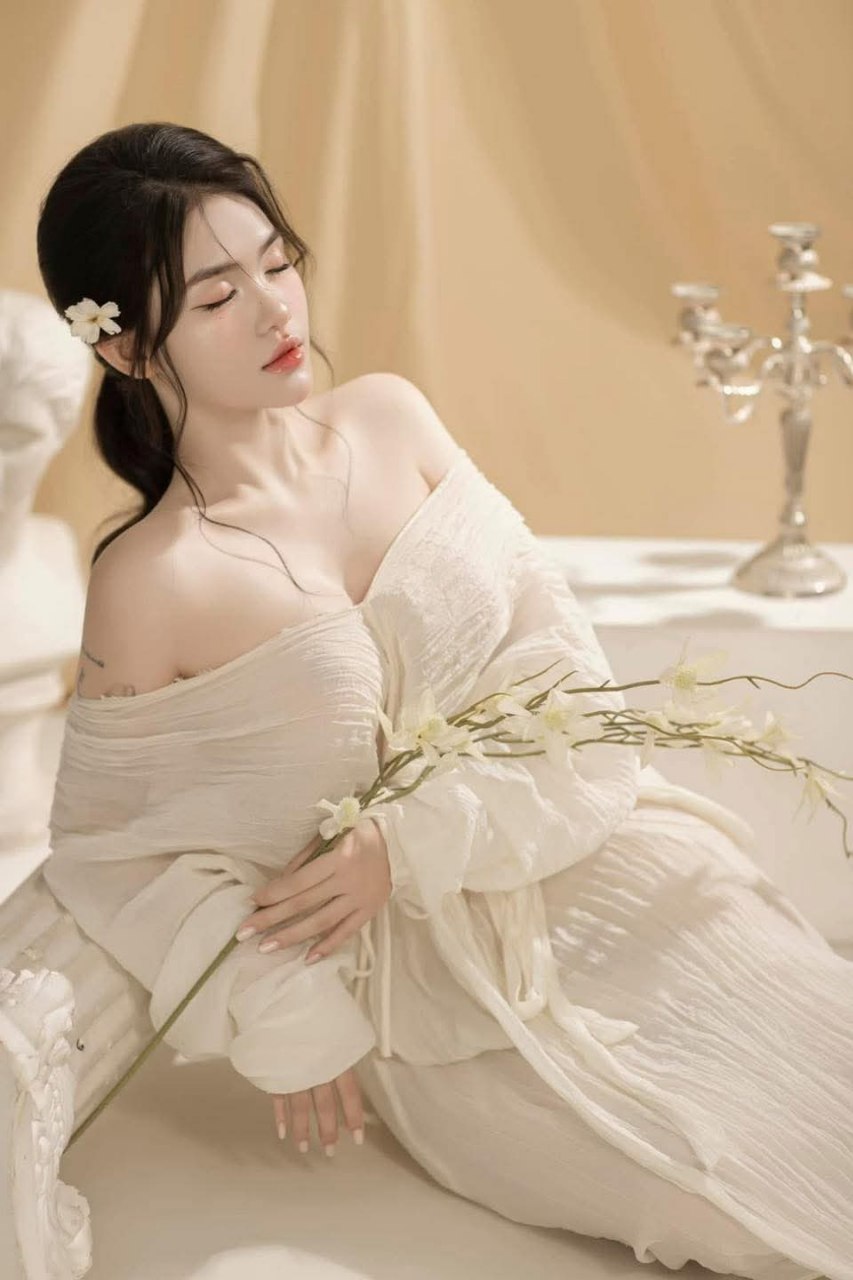 Anh trai trời đánh, dụ các cô em gái qua giúp dọn phòng rồi đè ra đụ